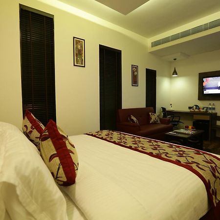 The Spin Hotel Chennai Extérieur photo