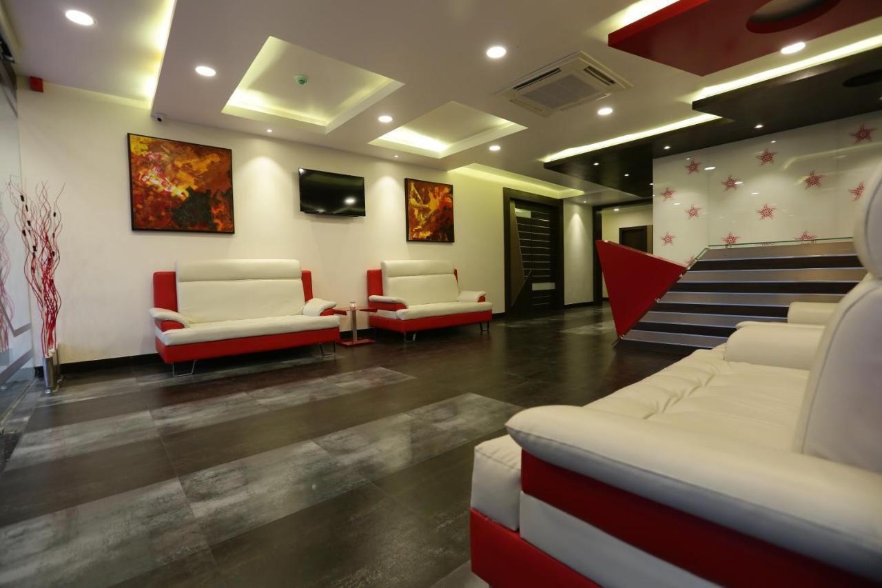 The Spin Hotel Chennai Extérieur photo