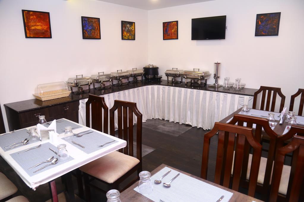 The Spin Hotel Chennai Extérieur photo