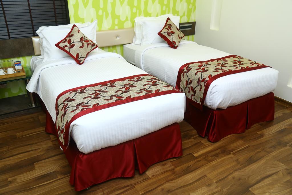 The Spin Hotel Chennai Extérieur photo
