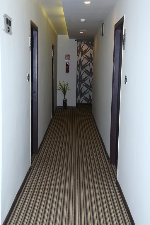The Spin Hotel Chennai Extérieur photo