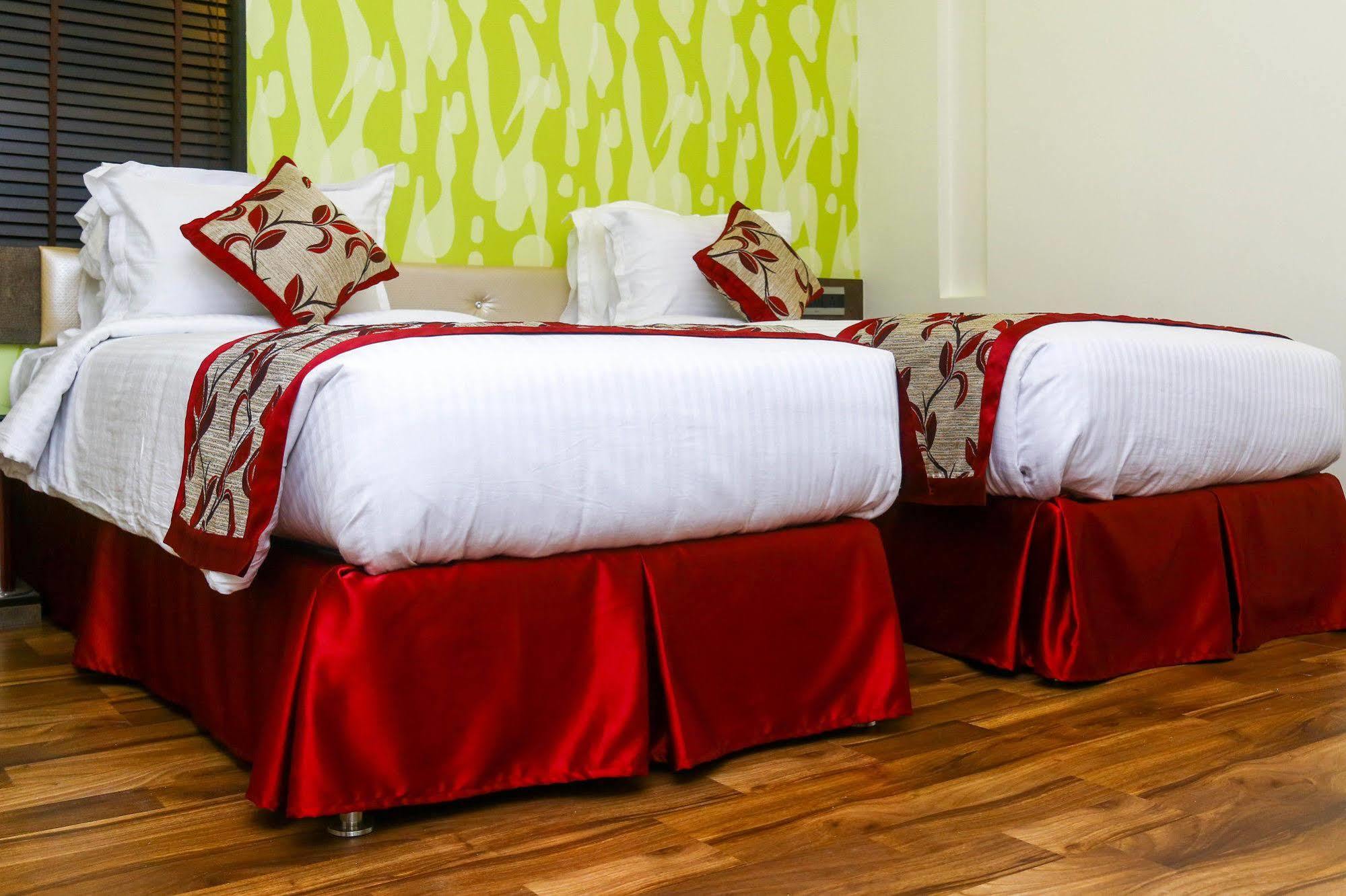 The Spin Hotel Chennai Extérieur photo
